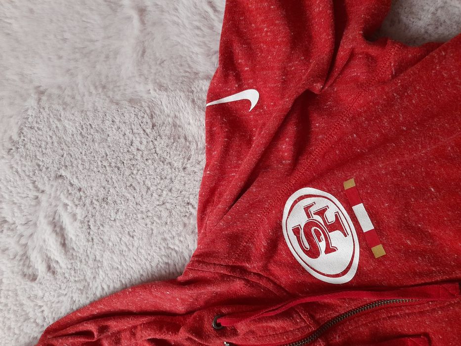 Nike дамски Суичъри M размер.