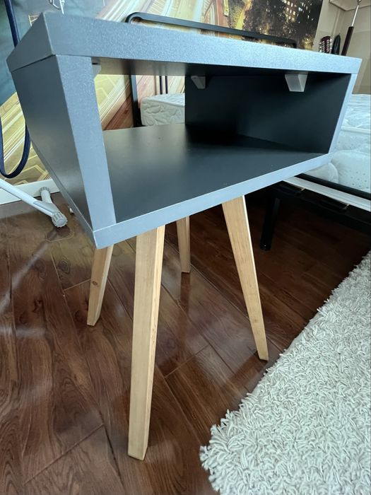 Тумба прикроватная