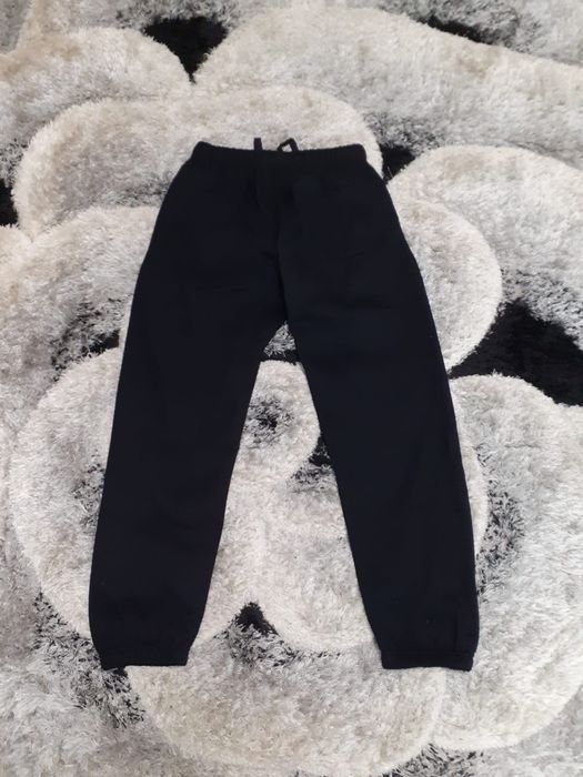 Pantaloni Essentials Fear of God negri