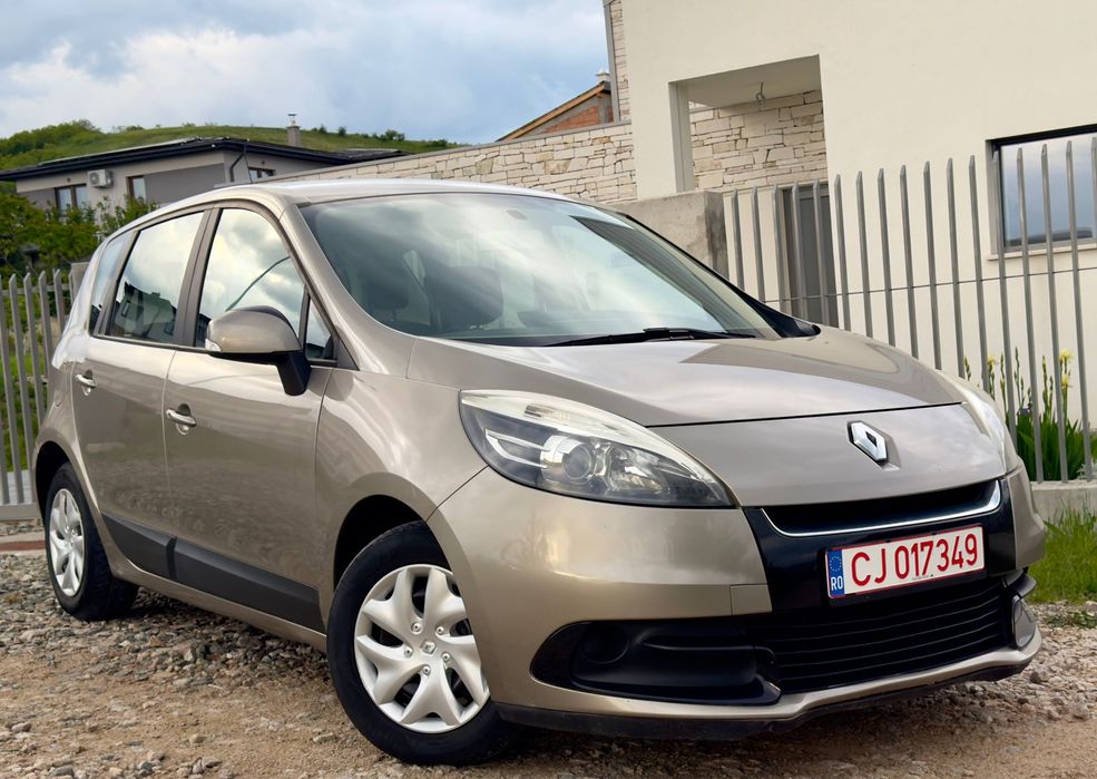 RENAULT Scenic