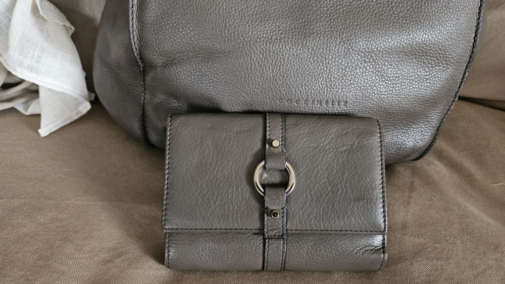 COCCINELLE естествена кожа