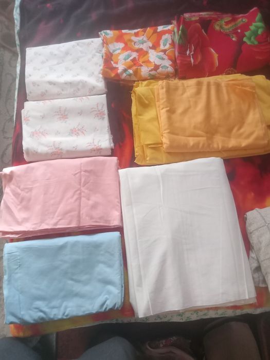 Продам отрезы разные.