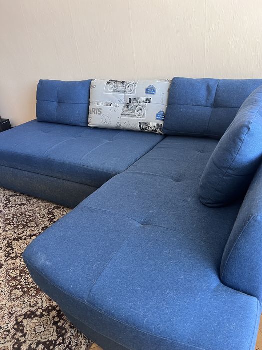 Ъглов диван с лежанка