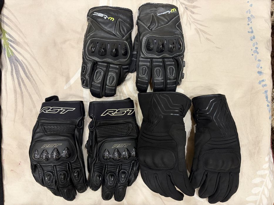 Мото екипировка - яке, дънки, каска и ръкавици