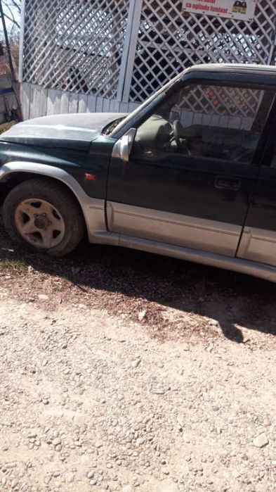 Dezmembrez Suzuki Vitara 2.0 v6 /1.6b fabr 1990-2000