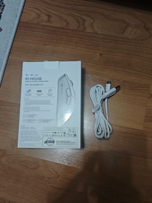 Мышка attack shark r1 белая