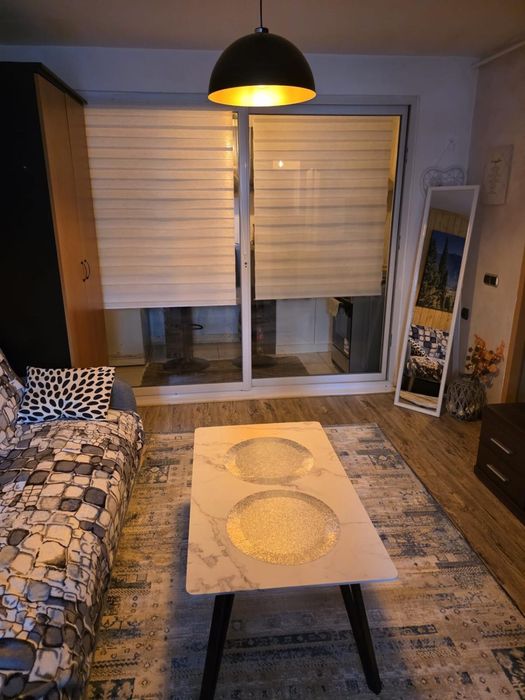 Ofer Apartament spre inchiriere