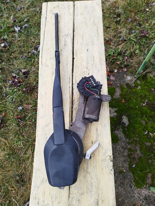 Продавам механизъм моторче чистачка за Мерцедес  W210