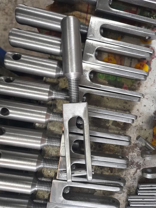 Brate reductii  aluminiu sudura cap la cap șuruburi etc...