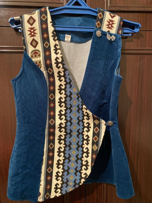 Национальная жилетка срочно продам