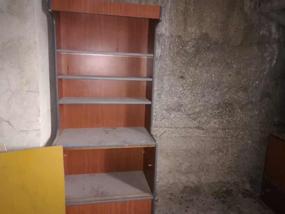 Шкаф витрини за магазин