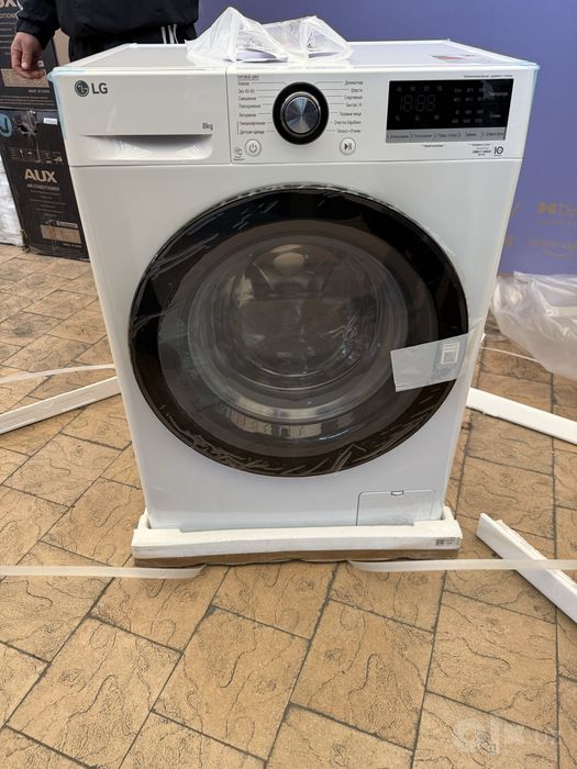 Стиралька LG 8kg F2V3PS6W AI DD