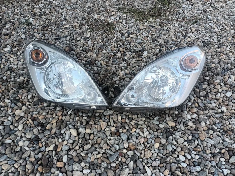 ляв и десен фар за сузуки сплаш 08 - 12 SUZUKI SPLASH