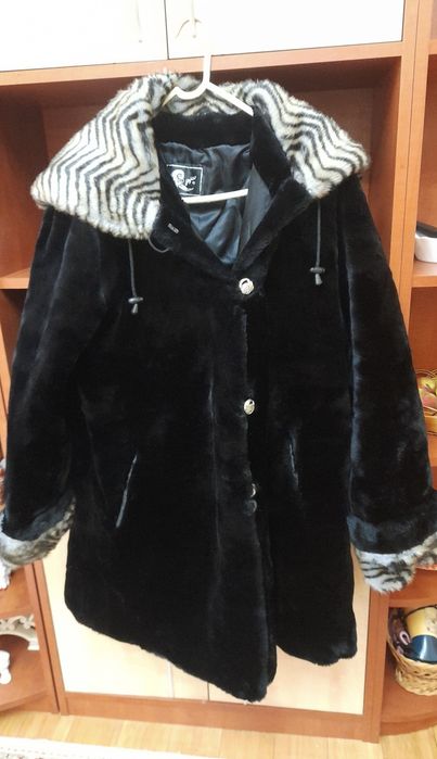 Haina de blană în stare perfecta