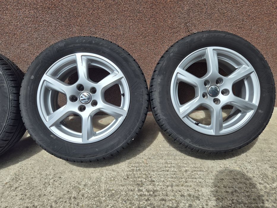 Jante Polo R15 5x100 Cu anvelope vară 185/60R15 foarte bune