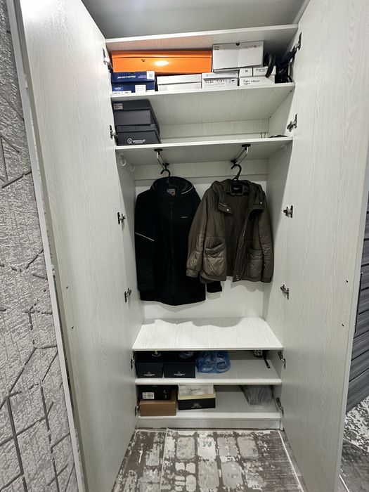 Продам шкаф прихожая