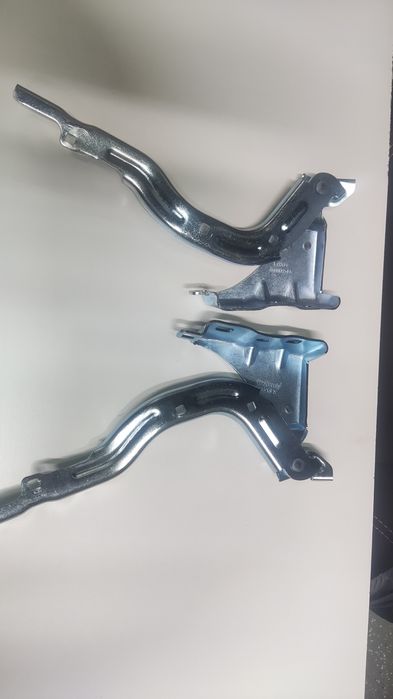 Петли капота. Geely Coolray.