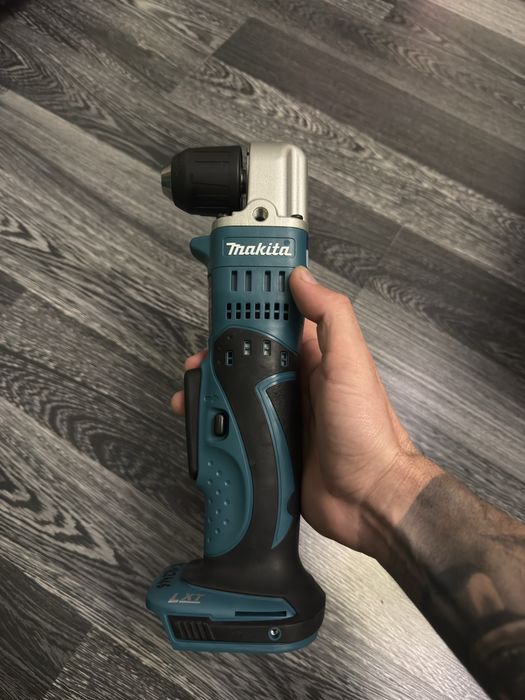 Ъглова дрелка Makita