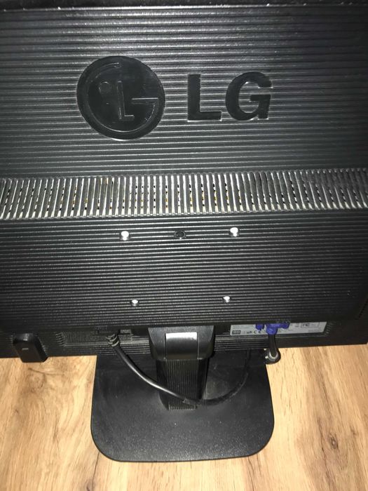 лаптопи и монитори