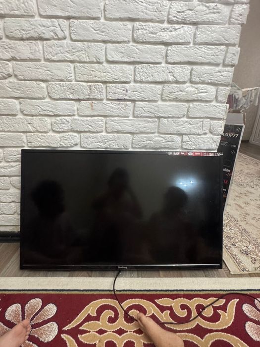 Телевизор Elenberg