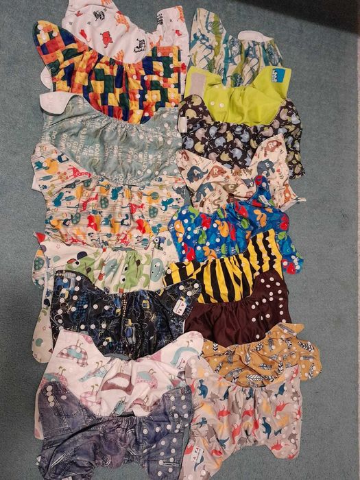Lot 20 scutece textile cu inserturi si saculet