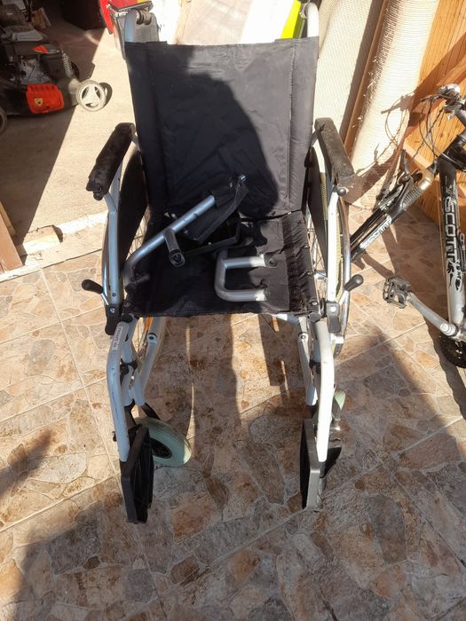 Scaun cu rotile pt persoane ci handicap