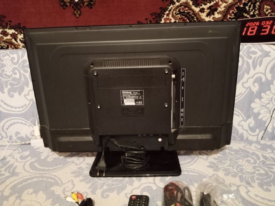 LED телевизор Elenberg LD28N70W