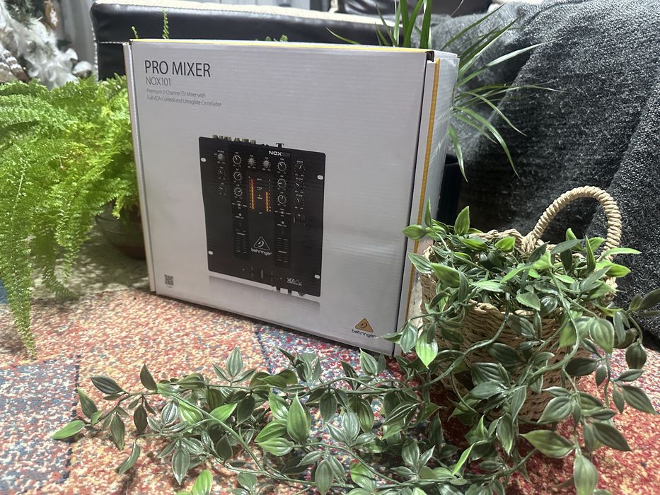 Behringer nox 101 dj