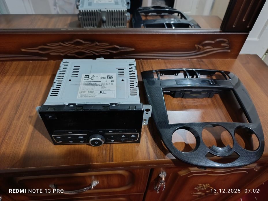 Gentra zavod  magnitafon sotiladi ramka soati va 16.5 kalonka