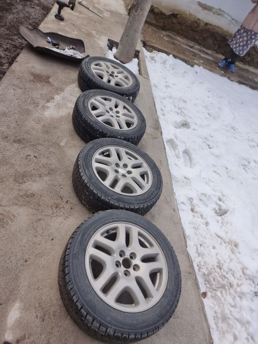 Продам диски с зимней резиной