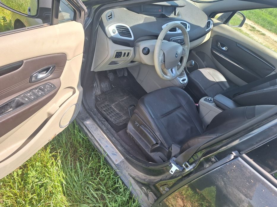 Dezmembrez renault scenic 3 k9k