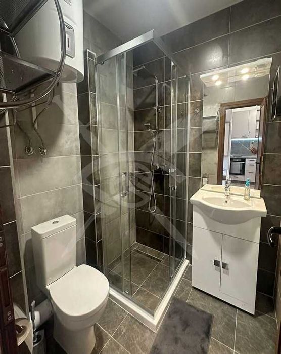 Дава се под наем Двустаен апартамент в Варна, Автогара - 45 кв.м за 450 € - Снимка #3