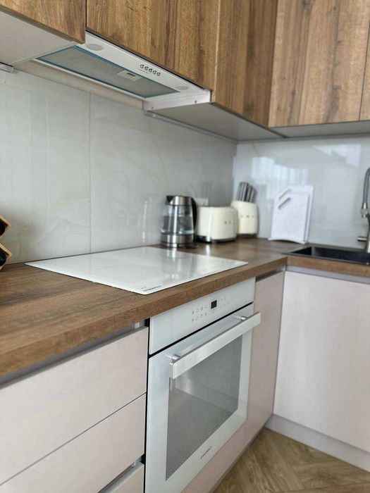 СРОЧНО! Сдам Уютную 2-х ком квартиру Метро Тинчлик  2/5/8. A3