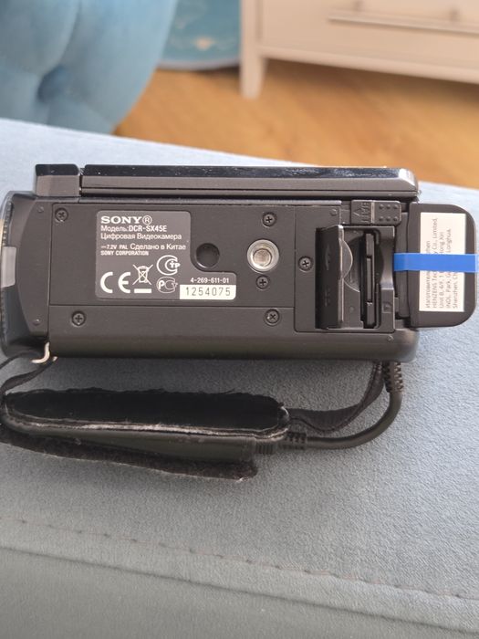 продам видеокамеру sony dsr-sx45e 2011г