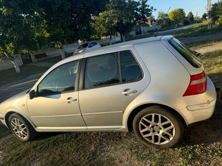 VOLKSWAGEN Golf 2003 — imagine 4