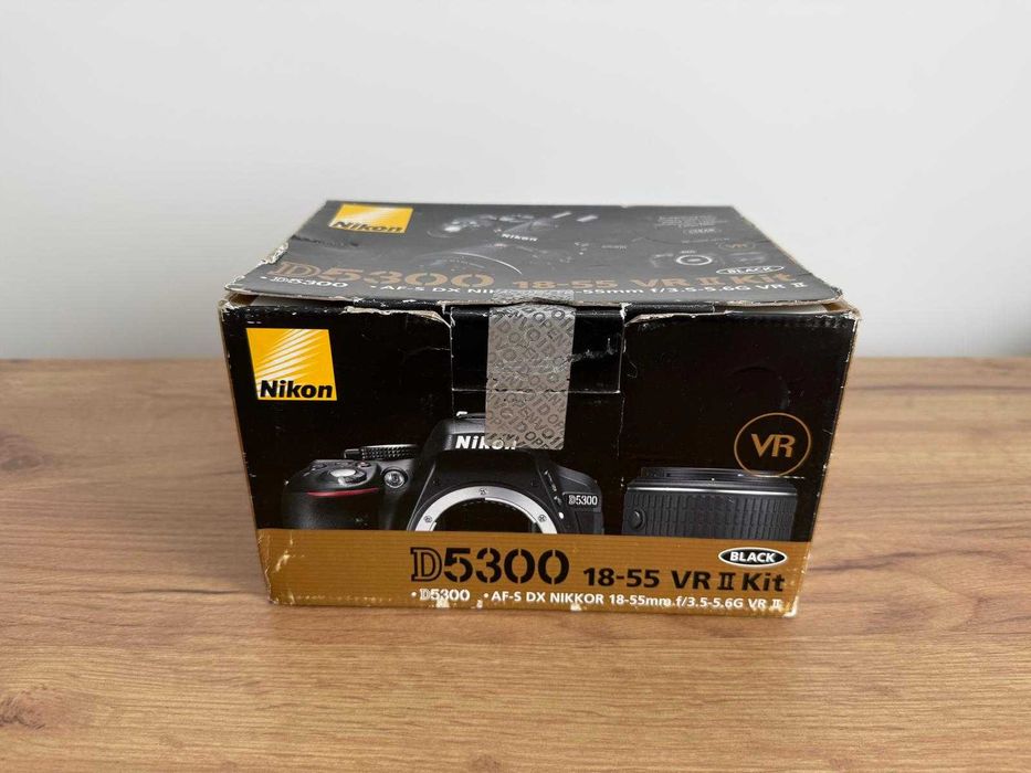 Като Нов! Nikon D5300 18-55mm f/3.5-5.6 G VR II Kit