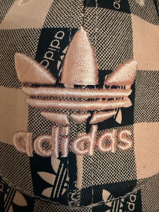 Шапка Адидас - adidas дамска