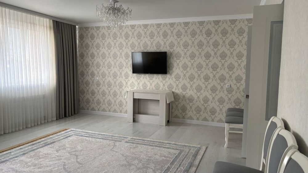 Продам квартиру 3-4комнатная 90кв. м