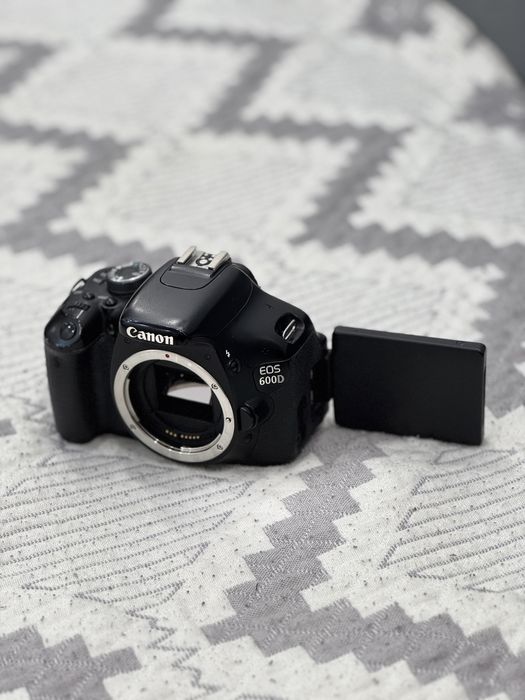 Фотоаппарат Canon 600D