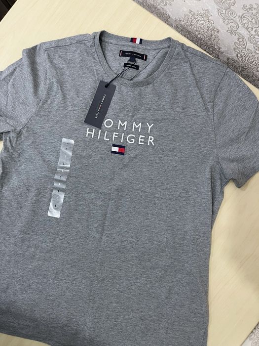 Футболки Tommy Hilfiger