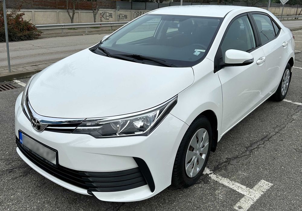 Toyota Corolla 1.6 Седан