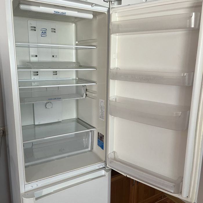 Холодильник б/у INDESIT!