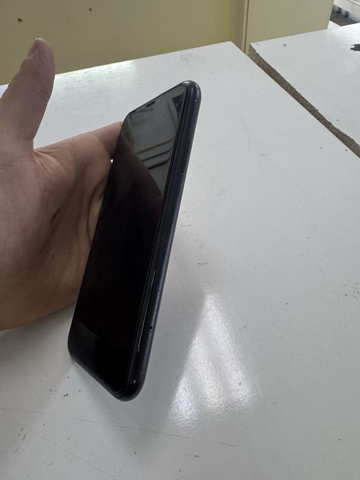 Продам iphone xr в отличном состоянии