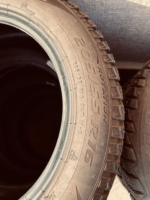 PIRELLI шины отличные как новые