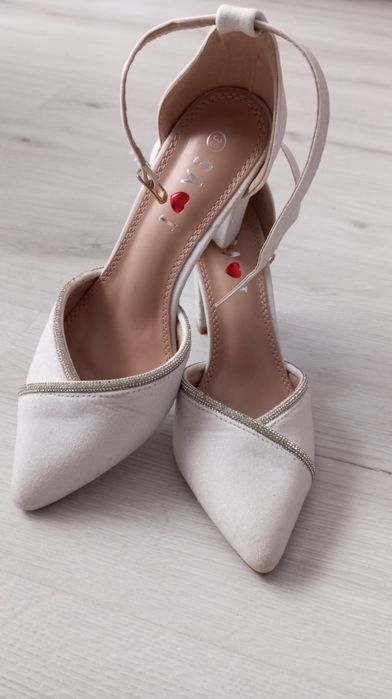 Токчета 38 номер Обувки на висок ток