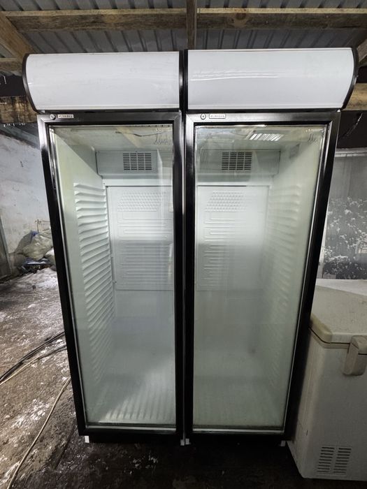 Продам витрины холодильники