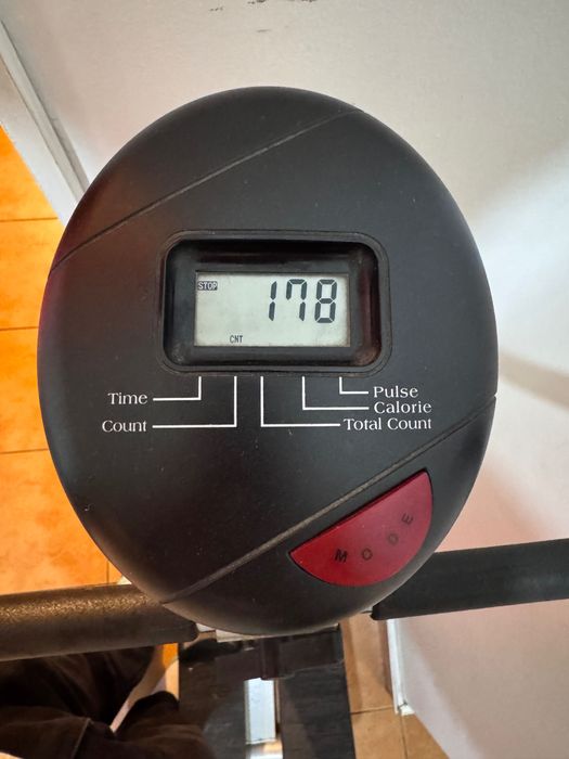 Stepper Kettler cu display LCD – aparat fitness pentru acasă