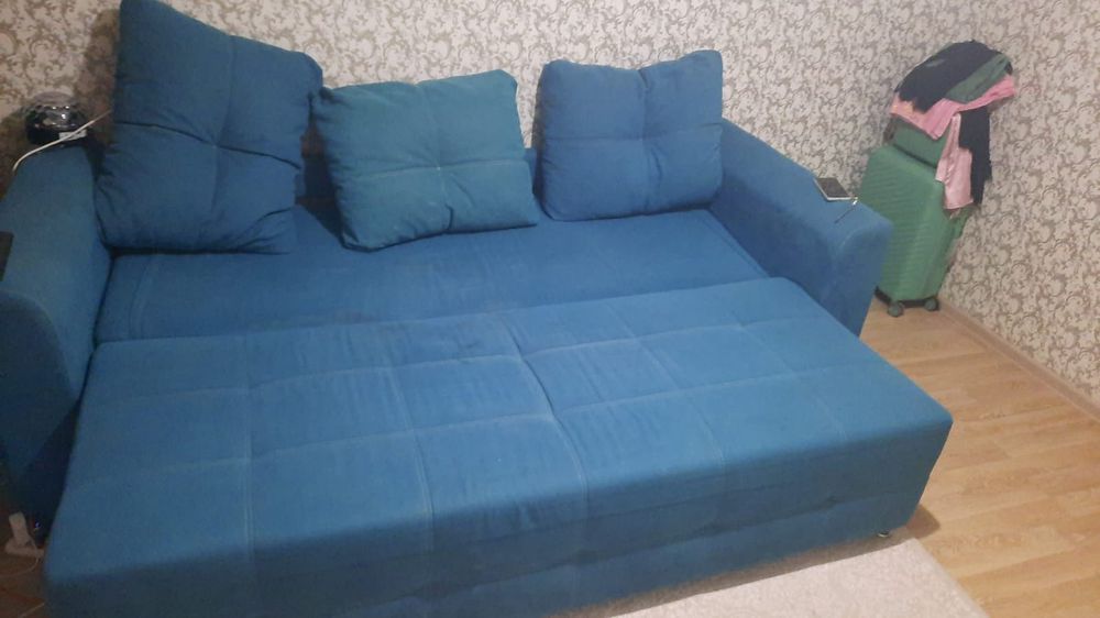 Продам диван срочно
