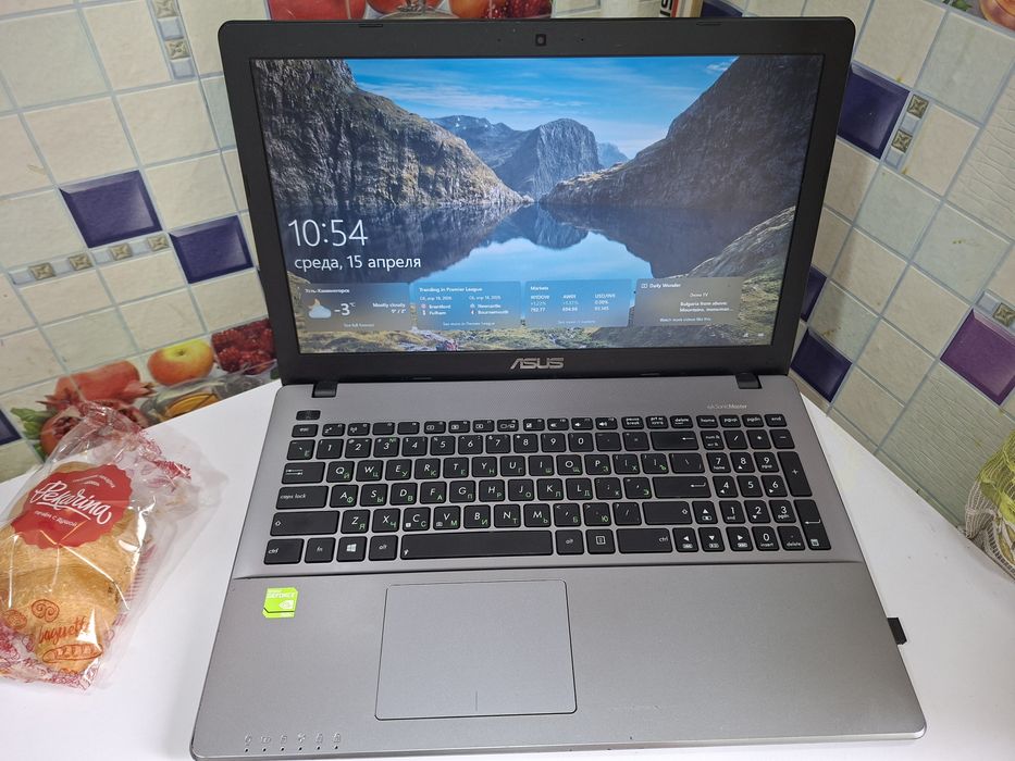 Ноутбук ASUS 550LB