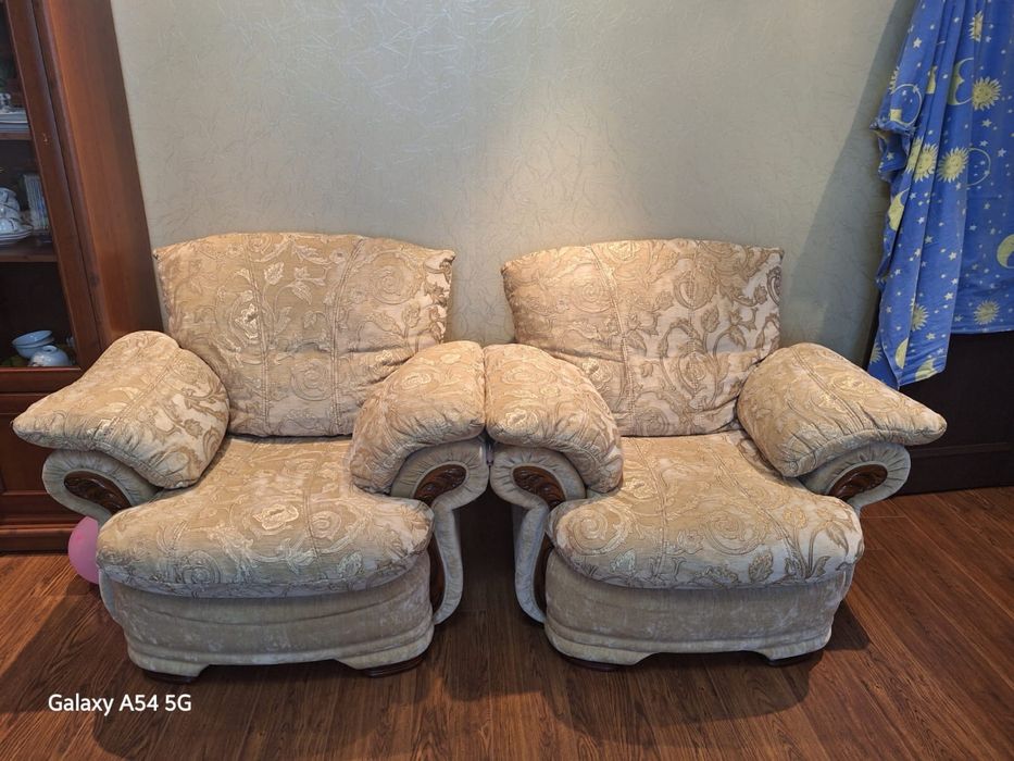 Продам диван отличное состояние